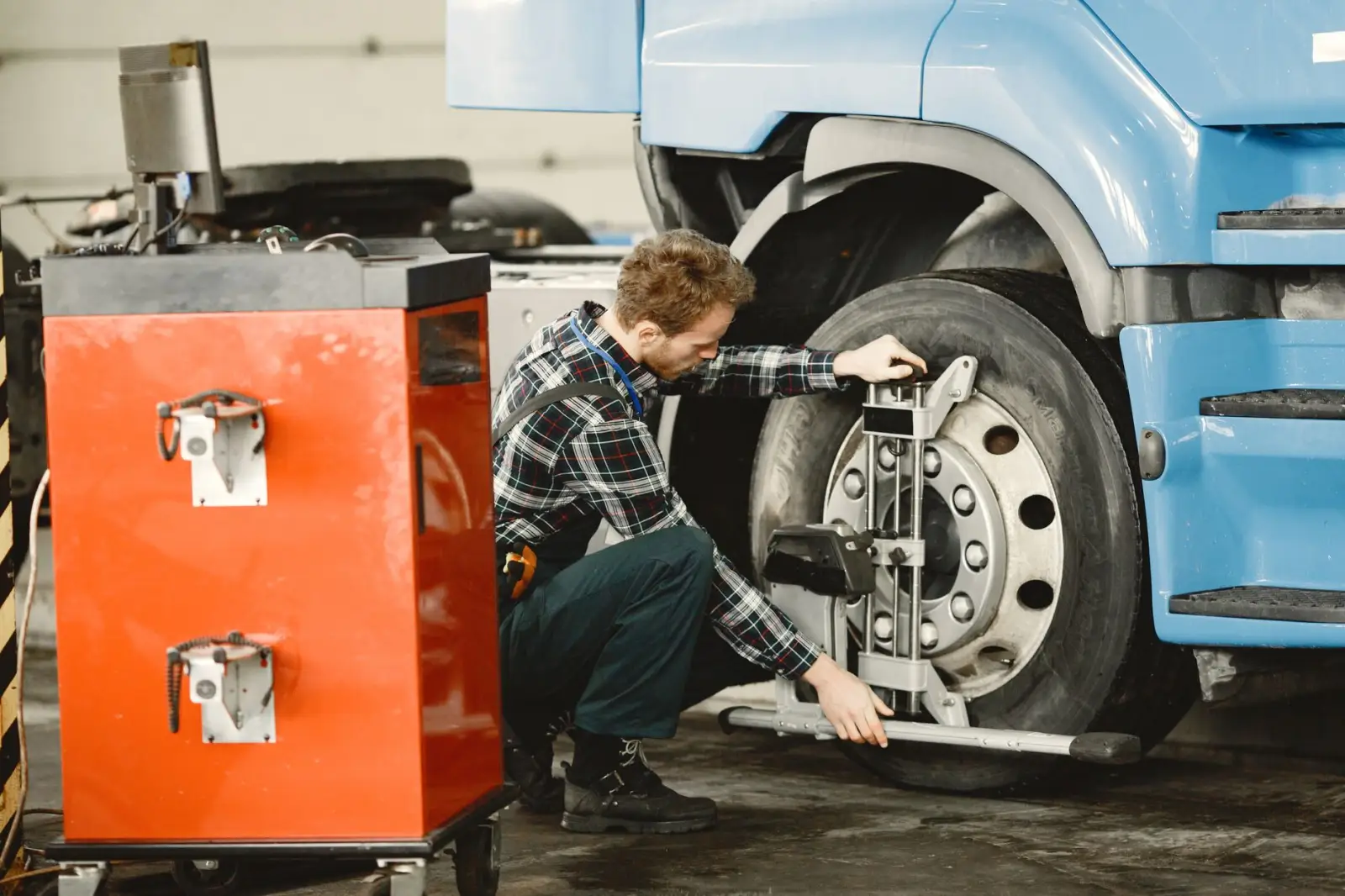 从单体到微服务:电商系统集成开发的挑战与应对实践